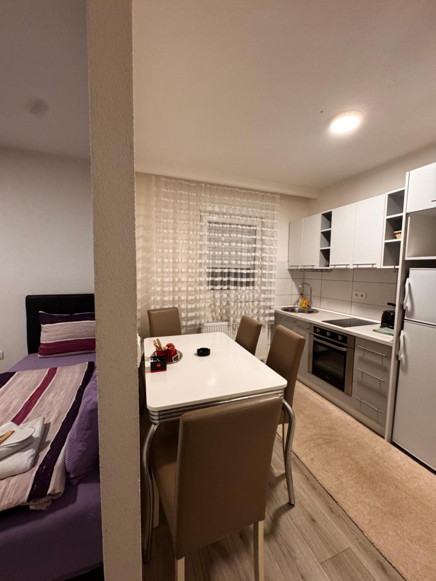 Deluxe Apartment