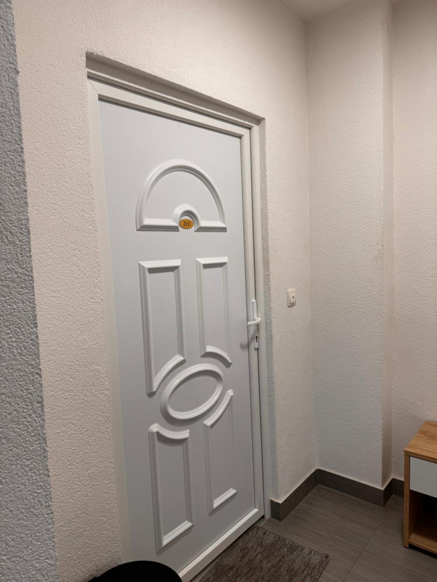 Deluxe